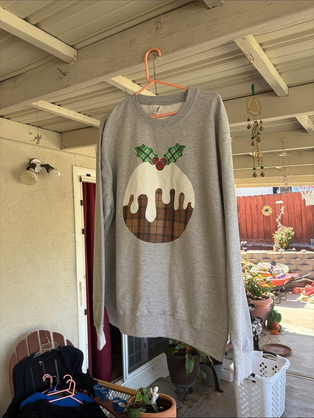 Men's Gray Crewneck Sweatshirt with Festive Pudding Graphic